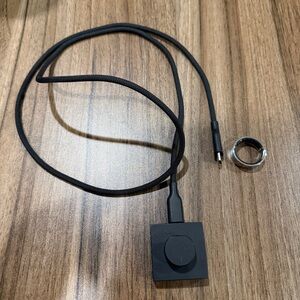 Ultrahuman Silver Size 10 Ring Air and Charger